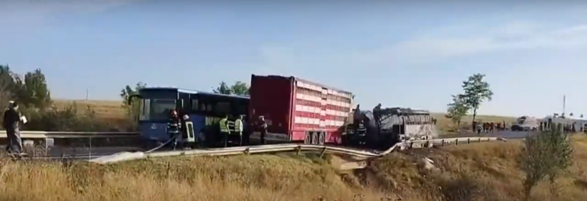 Accident grav în Teleorman între două autocare și un TIR. Planul Roșu de Intervenție a fost activat