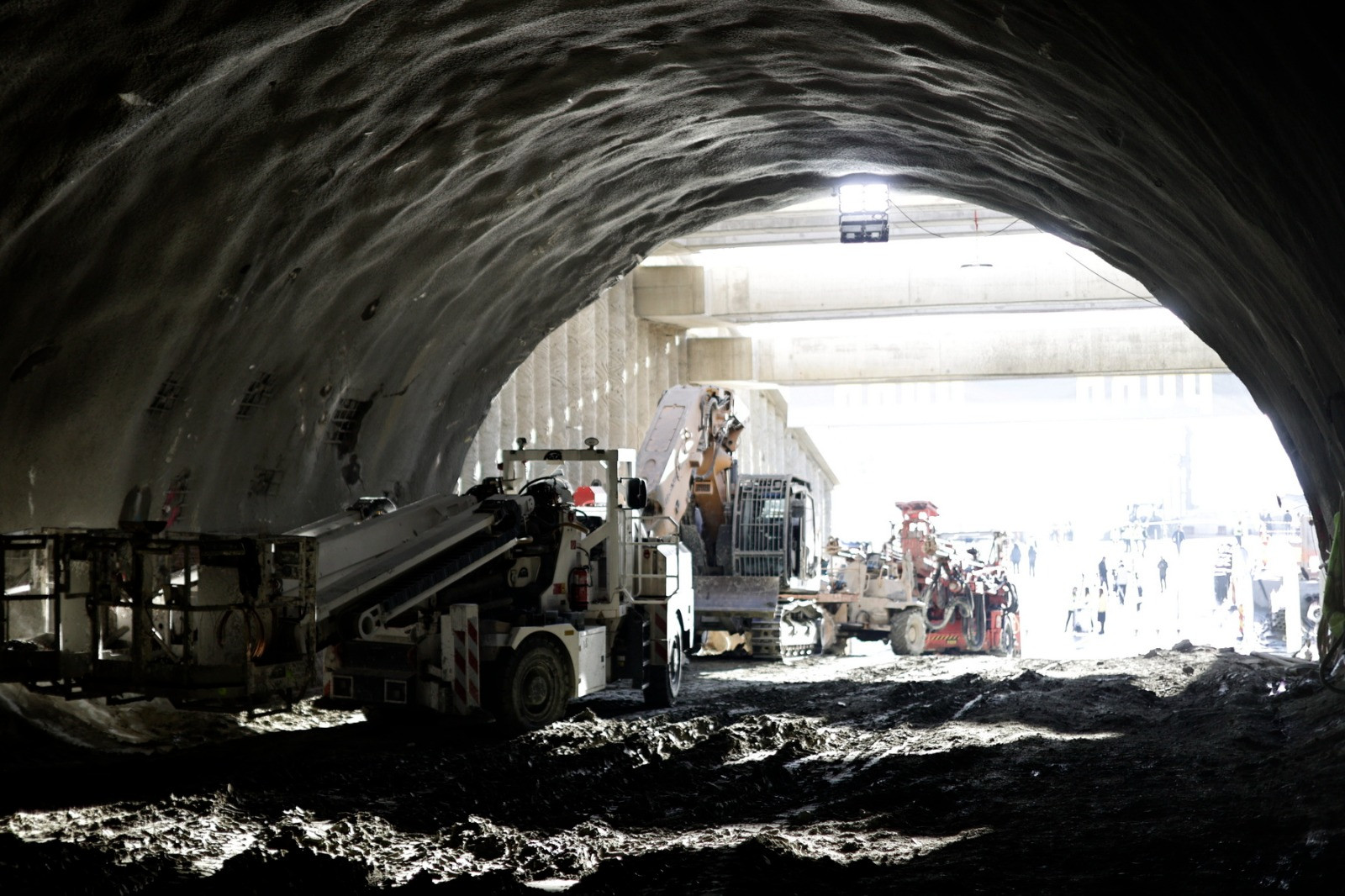 Cum vor arăta tunelurile de pe Autostrada Pitești-Sibiu. Secțiunea patru are aproape 10 kilometri și se va construi între Tigveni și Curtea de Argeș