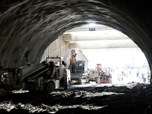 Cum vor arăta tunelurile de pe Autostrada Pitești-Sibiu. Secțiunea patru are aproape 10 kilometri și se va construi între Tigveni și Curtea de Argeș