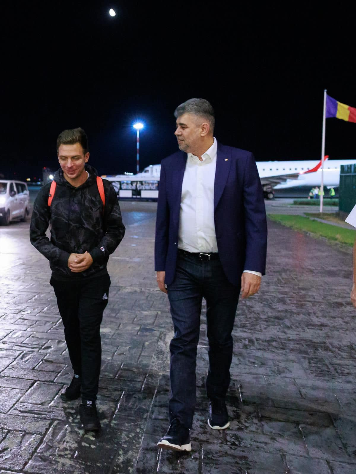 Primul pacient român tratat în străinătate după exploziile de la Crevedia a revenit în țară. Ce mesaj a transmis premierul Ciolacu