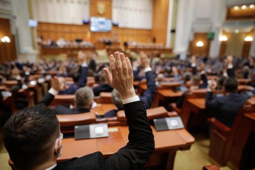 Deputatul Dan Vîlceanu urmărit penal pentru altercația cu Florin Roman din Parlament