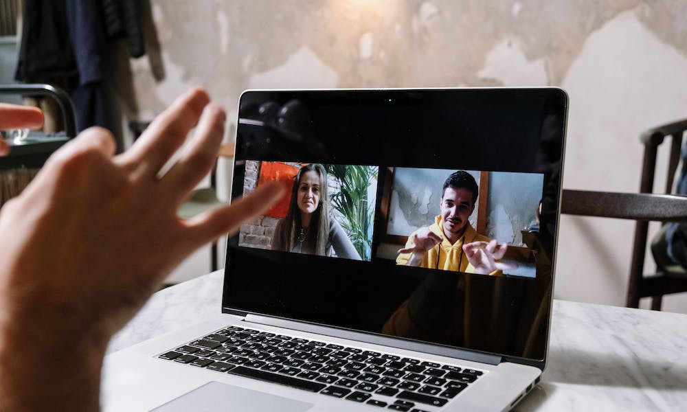 Antreprenorii dezvăluie: Adevărul șocant despre ședințele care ne consumă timpul!