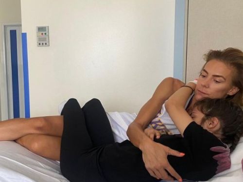 Roxana Ciuhulescu, noi detalii despre starea de sănătate a fiicei sale: „Copila mea începe o nouă viață”