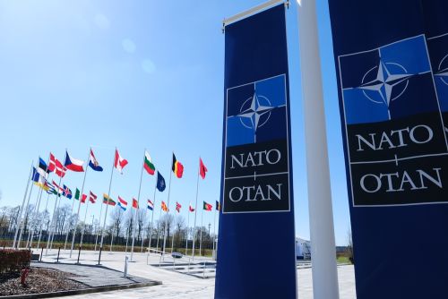 Jens Stoltenberg propune un fond NATO de 100 de miliarde de euro pentru susținerea Ucrainei