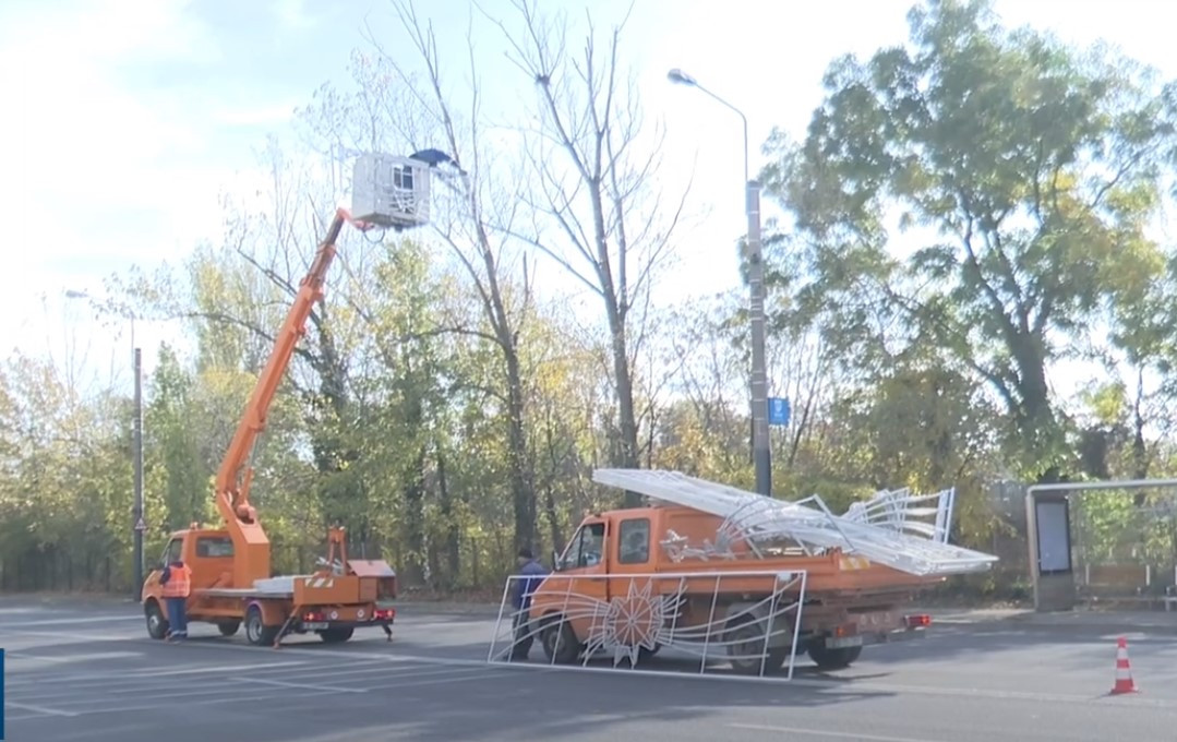 Orașele din țară încep să prindă aer de sărbătoare la 20 de grade. Multe sunt deja pregătite pentru Crăciun