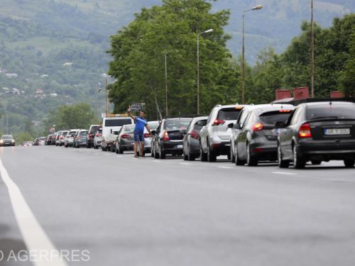 Rute alternative pentru șoferii care se întorc de la munte la București. Iată cum poți scăpa de aglomerația de pe Valea Prahovei