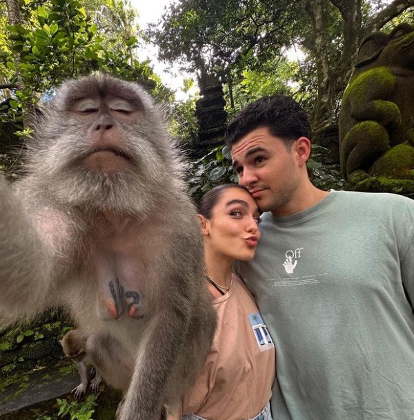 Cine este Alexia Eram de la America Express. Tânăra va pleca pe „Drumul Soarelui” alături de fratele ei