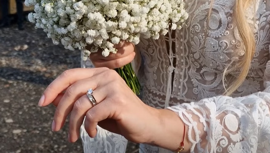 Ce au mâncat invitații la nunta lui Smiley și a Ginei Pistol. Mirii ar fi putut pleca acasă cu peste 150 de mii de euro