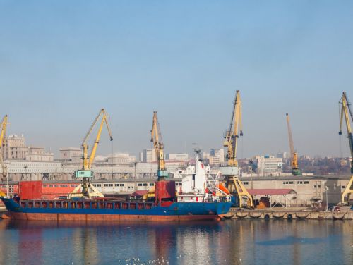 Explozie de proporții la Șantierul Naval Midia. Trei persoane au fost rănite