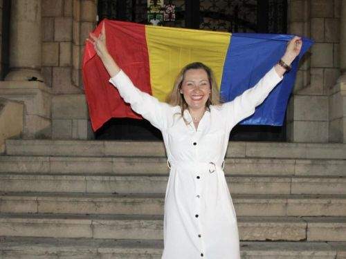 Negocieri politice pentru susținerea candidaturii Elenei Lasconi la alegerile prezidențiale