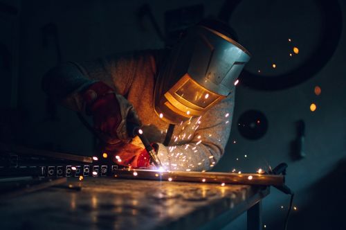 Revitalizarea industriei nucleare: Oportunități surprinzătoare pentru sudori și ingineri