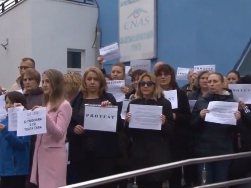 Protest organizat de angajații Ministerului Muncii. Ghișeele Caselor de Pensii, ITM-urilor și AJOFM-urilor au fost închise