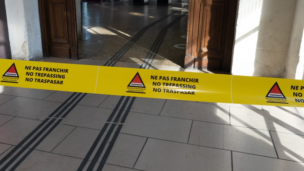 Alertă cu bombă la un liceu din Strasbourg. Franța are cel mai ridicat nivel de alertă teroristă