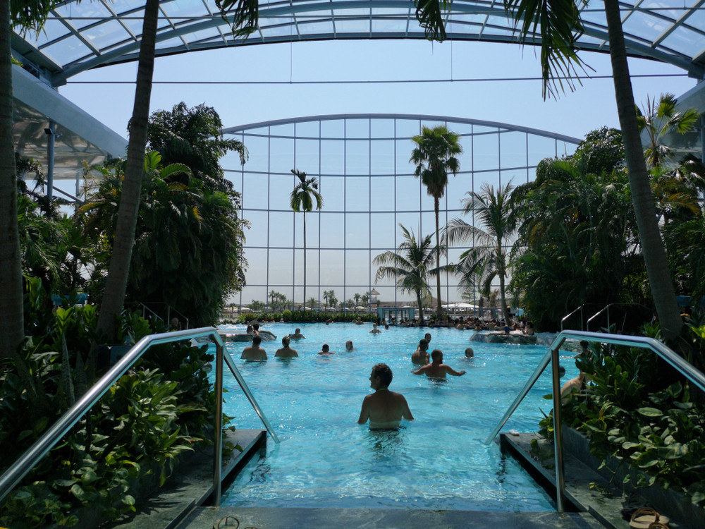 Top ștranduri în București. Unde te poți bucura de apă și soare în Capitală în această vară