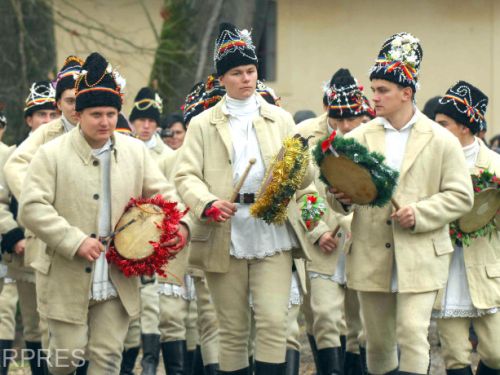 Tradiții și obiceiuri în Ajunul Crăciunului. Ce e bine să faci astăzi ca să îți meargă bine