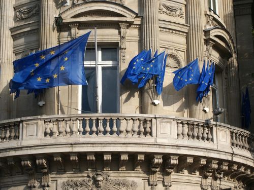 UE a aprobat utilizarea profiturilor din activele rusești înghețate pentru sprijinirea Ucrainei