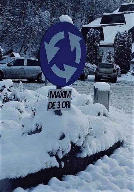 Sensul giratoriu în care ai voie să te învârți de cel mult trei ori. Unde se află acesta