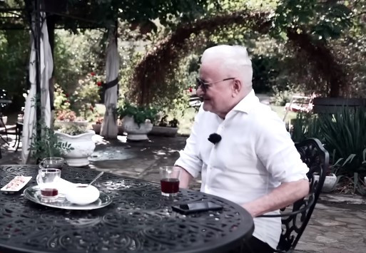 Irinel Columbeanu a ajuns la sapă de lemn. Gigi Becali refuză să îi ofere ajutor: „Sunt curios unde îi sunt toți banii”