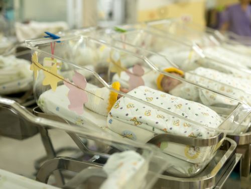 Proiect de lege: Alocațile pentru copii, plătite din prima zi de viață