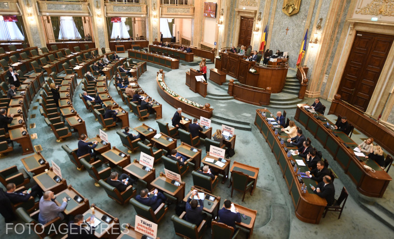 Ce măsuri vor lua ministerele pentru a economisi 10 miliarde de euro de la bugetul statului: salariile și angajările la stat, înghețate