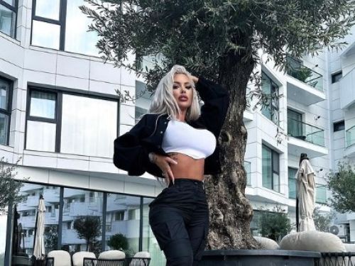 Loredana Chivu își dorește să devină mamă. Blondina a dat vestea cea mare la botezul fiicei Danielei Crudu: „O să apară”