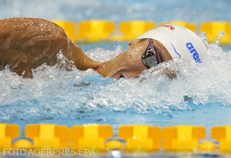 David Popovici, în finala la 200 de metri liber de la CM de Înot. Sportivul român este favoritul probei