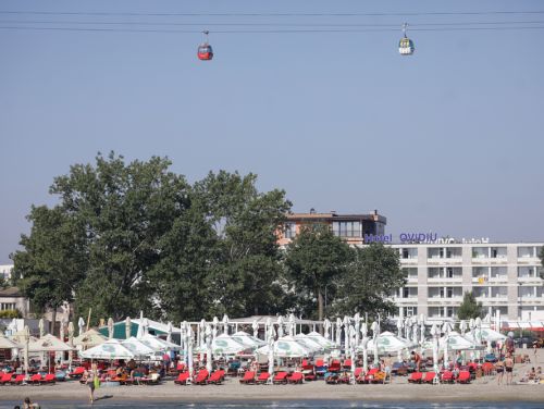 Controale la comercianții din zona litoralului. Jumătate dintre ei nu au autorizație de funcționare și nu au plătit taxe în 2021