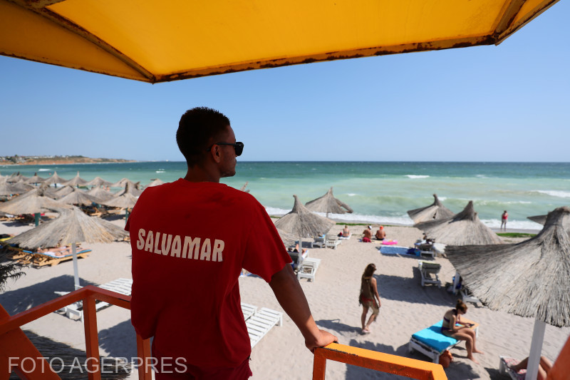 Turist ucrainean bătut de salvamar la Eforie Nord. Pe plajă au apărut și polițiștii