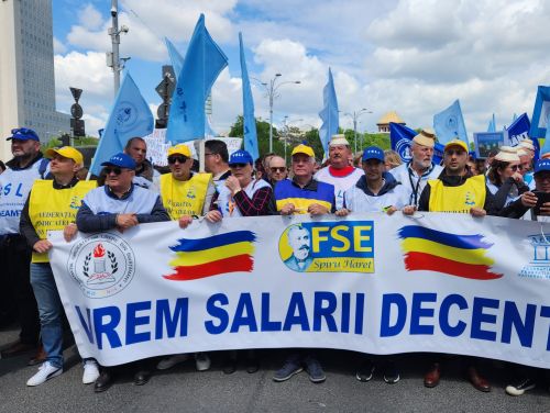 Greva profesorilor, ziua 4. Sindicaliștii anunță azi dacă acceptă oferta de 2.500 de lei a Guvernului/Protest în Piața Victoriei