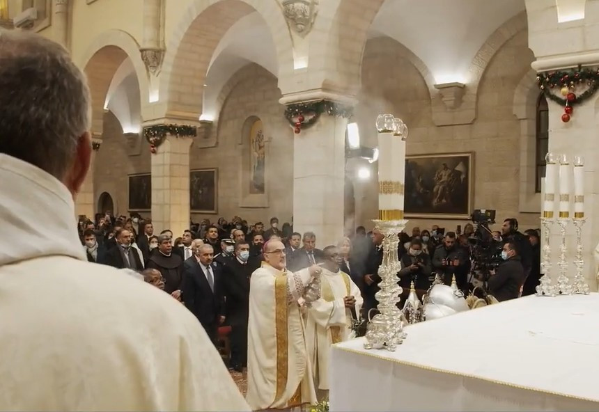 Crăciun în vreme de război. La Betleem, creştinii palestinieni au stat de veghe şi s-au rugat printre ruine pentru pace