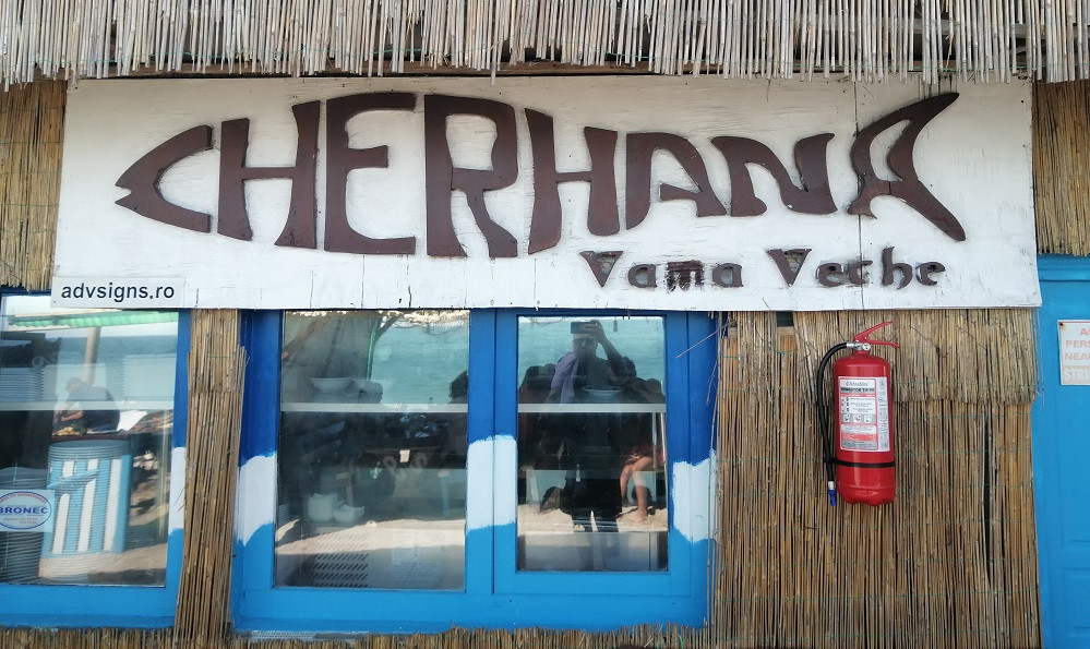 Un bucătar din Vamă dezvăluie adevărul ascuns: Imaginea idilică e doar un mit