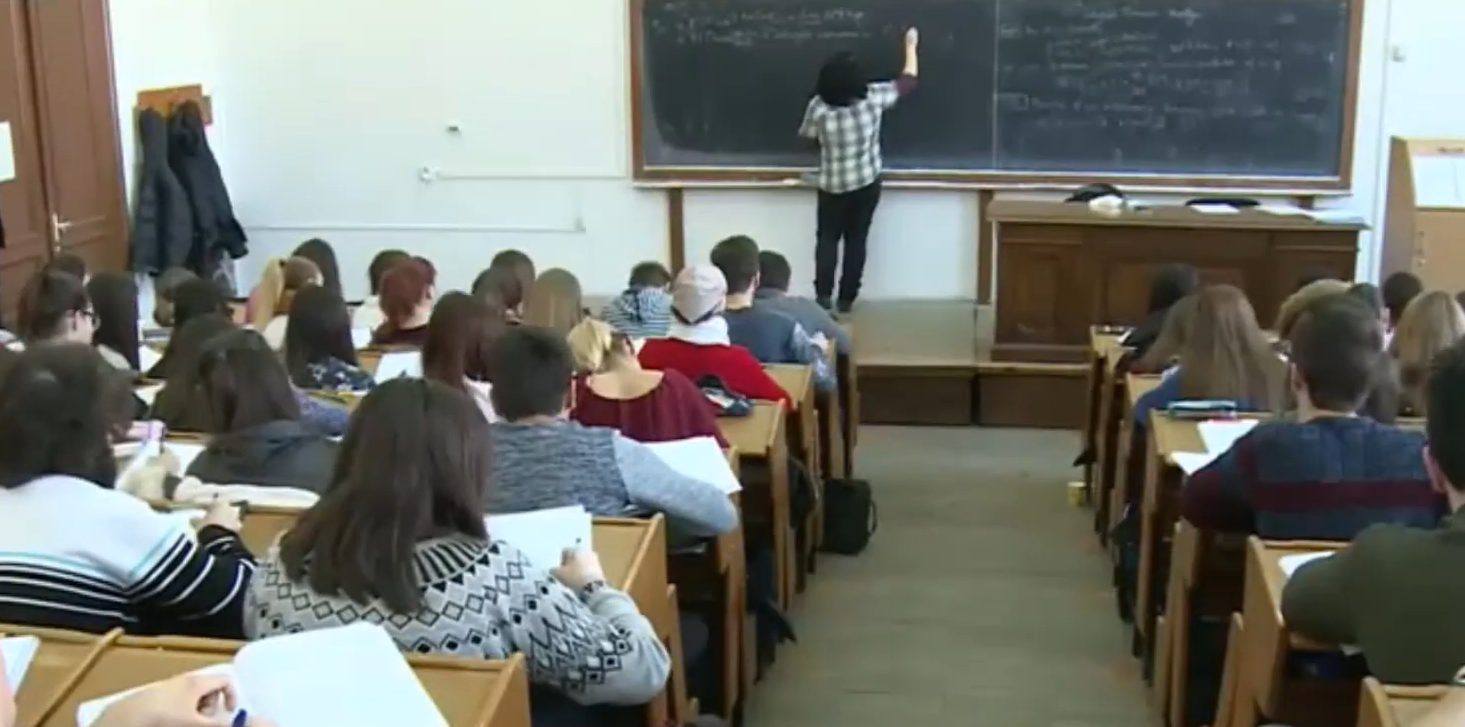 Incident grav la o universitate din Constanța: Student reținut după ce a încercat să incendieze un profesor