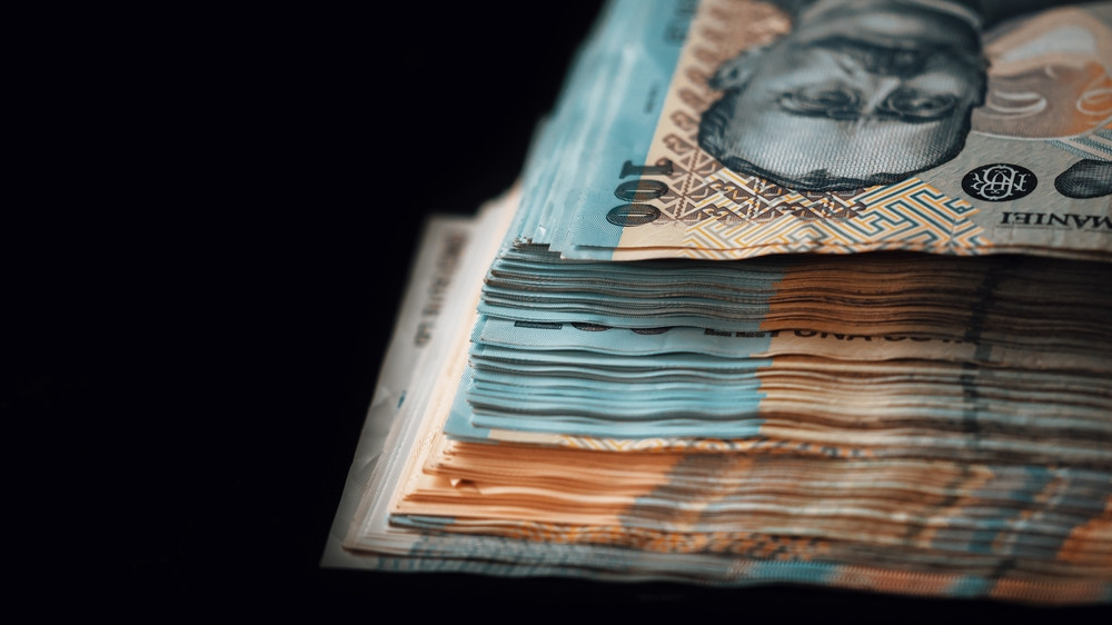 Noua lege a salarizării. Cine sunt bugetarii care vor primi mai mulți bani