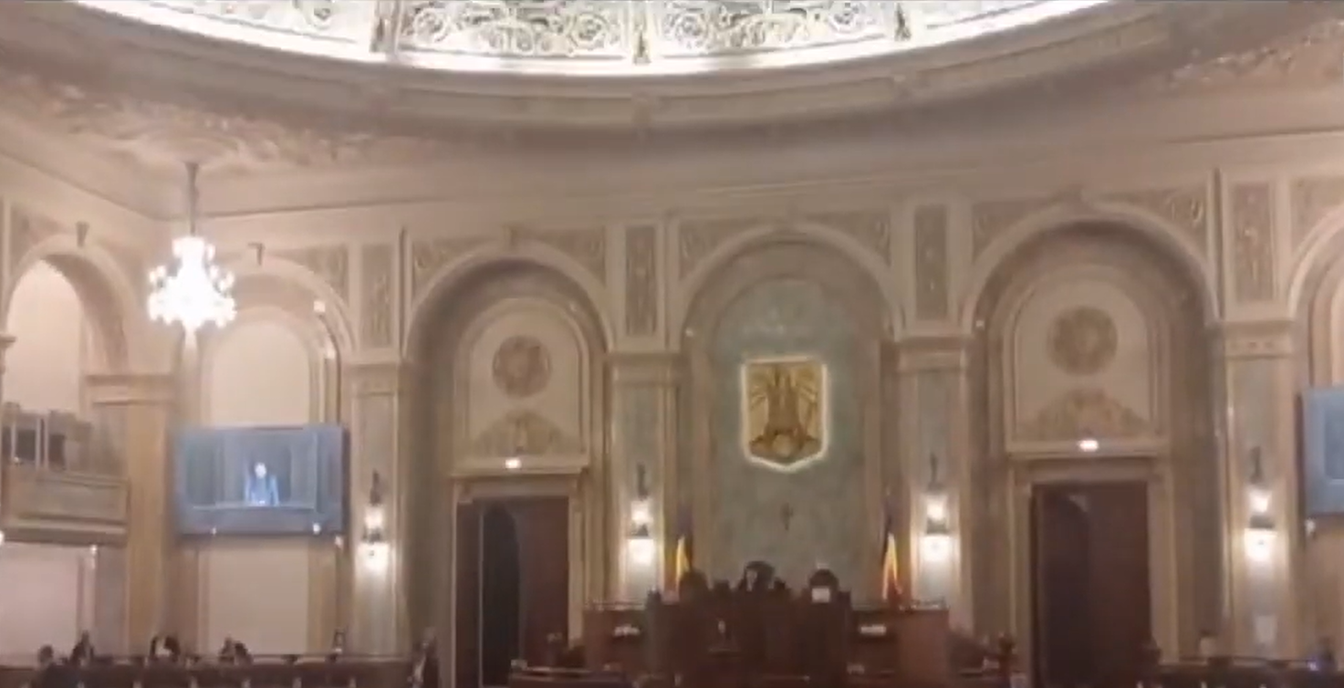Incendiu în Parlamentul României. Senatorii au fost evacuați din sala de Plen