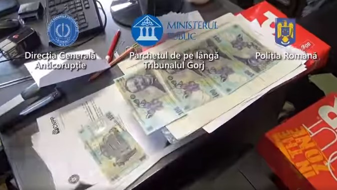 Anchete în Gorj. 170 de oameni au și permise auto, și certificate de nevăzători