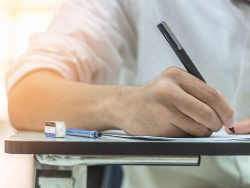 Au fost publicate subiectele la Limba română pentru Bacalaureat olimpici 2023