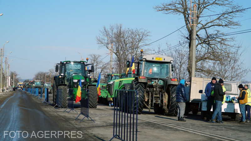 Protestul fermierilor şi al transportatorilor, în București: 5.000 de oameni și 200 de utilaje, în Piața Constituției