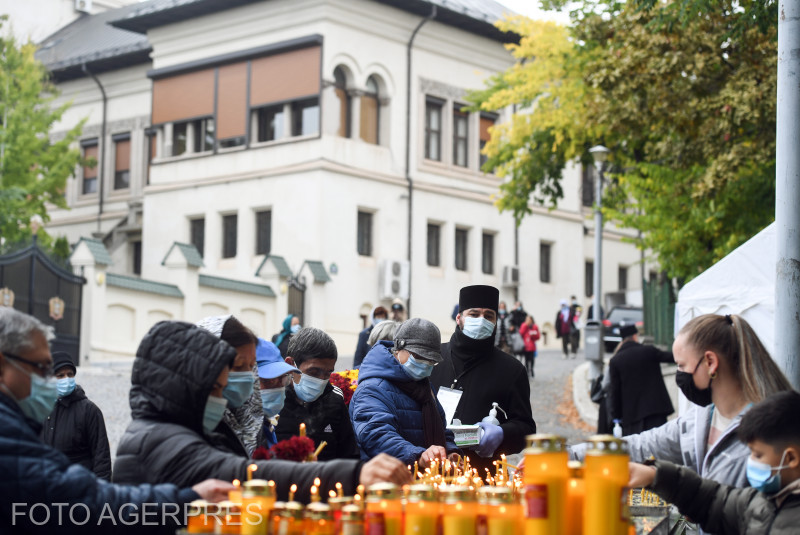 Astăzi are loc procesiunea „Calea Sfinților” cu moaștele Sf. Dimitrie cel Nou 2023. Circulaţia în centrul Capitalei, restricţionată: ce rute trebuie să ocolească șoferii