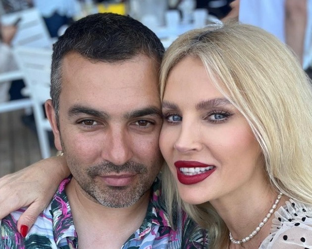 Andreea Bănică și Lucian Mitrea, 15 ani de căsnicie. Au renunțat la verighete: „La mulți ani nouă, mie”