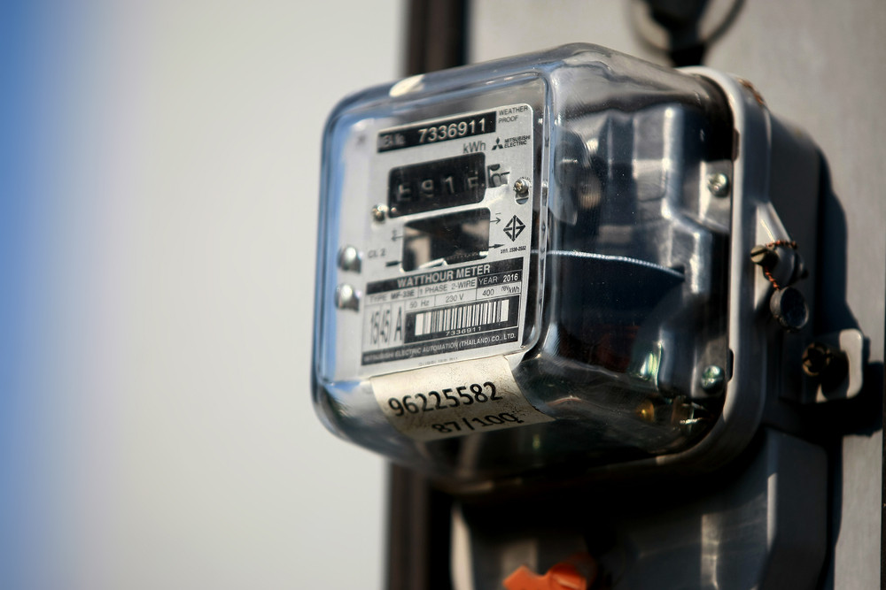 Facturile la electricitate ar putea crește de la 1 ianuarie, în ciuda ieftinirii energiei