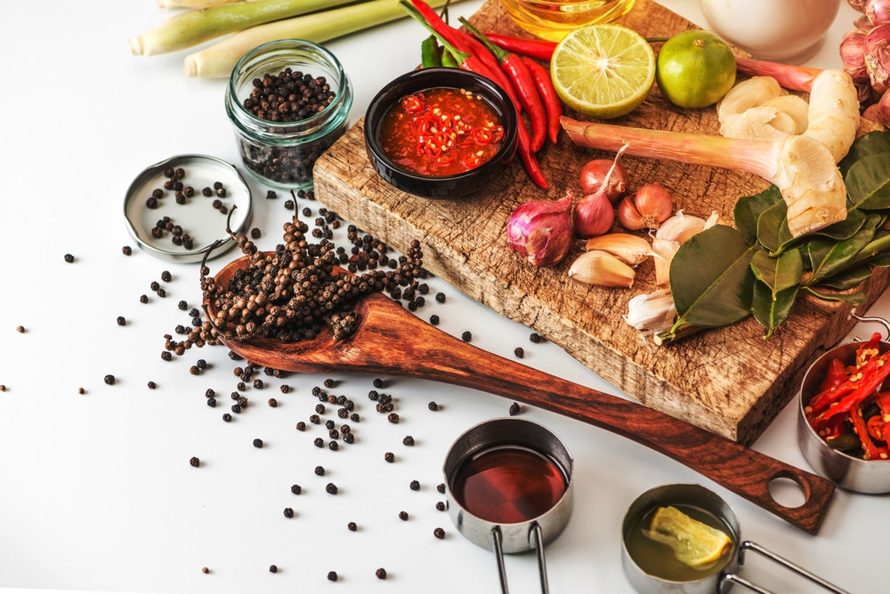 Românii încep să renunțe la carne. Ce ne recomandă specialiștii pentru a evita carențele nutriționale