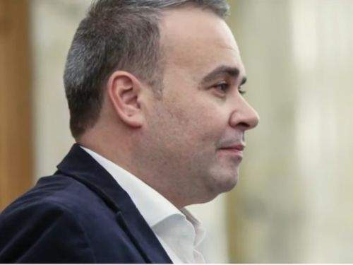 Darius Vâlcov s-a predat poliției din Italia. Fostul ministru de Finanțe este condamnat la 6 ani de închisoare