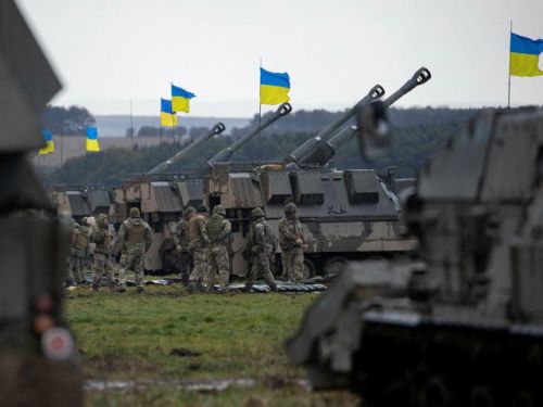 Concentrare masivă de trupe ruse pe frontul ucrainean în contextul tensiunilor crescute