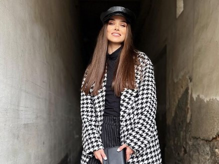 Oboseala și stresul și-au spus cuvântul în cazul lui Theo Rose. Ce a pățit artista: „Corpul și mintea mea sunt în Piața Constituției și se revoltă”