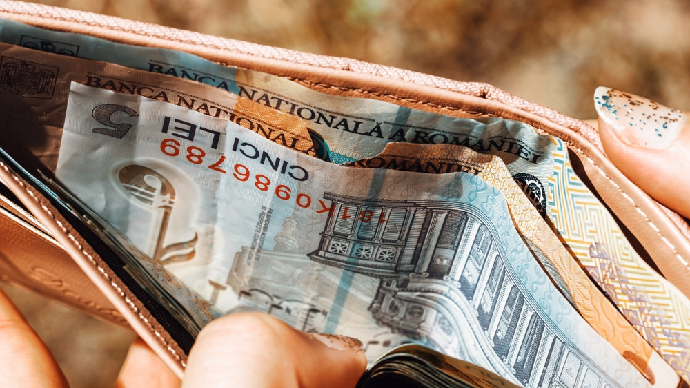 Riscurile geopolitice și economice domină perspectivele pe termen lung în România, arată sondajul CFA