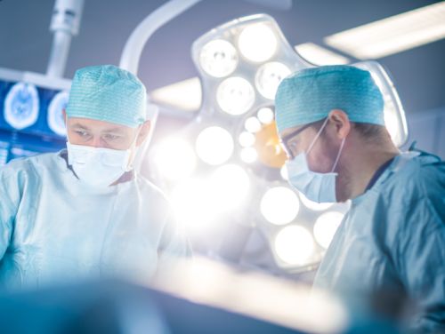 Premieră medicală în România! Transplant de inimă artificială reușit pentru o fată de 17 ani