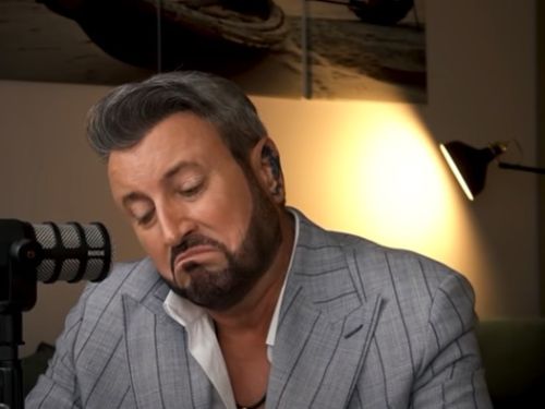 Cătălin Botezatu, critici la adresa ținutei lui Carmen Iohannis de la încoronarea Regelui Charles: „Nu are cercei, are o...”