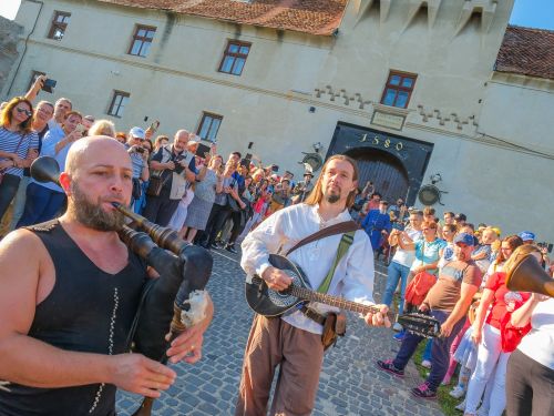 Simbolul Brașovului, redeschis cu fast după 8 ani. Gloria de altă dată e pe care să fie recăpătată