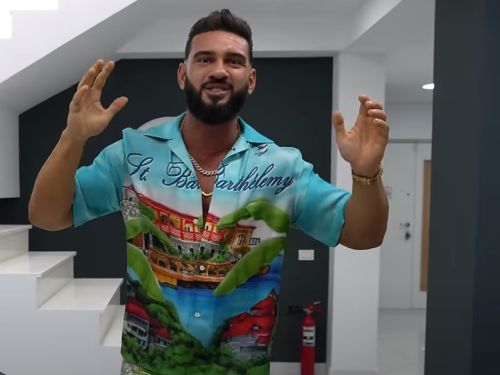 Dorian Popa a fost prins drogat la volanul unui Lamborghini. Artistul a spus că doar a inhalat