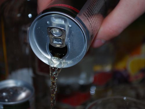 Comercializarea băuturilor energizante către minori interzisă prin lege în România